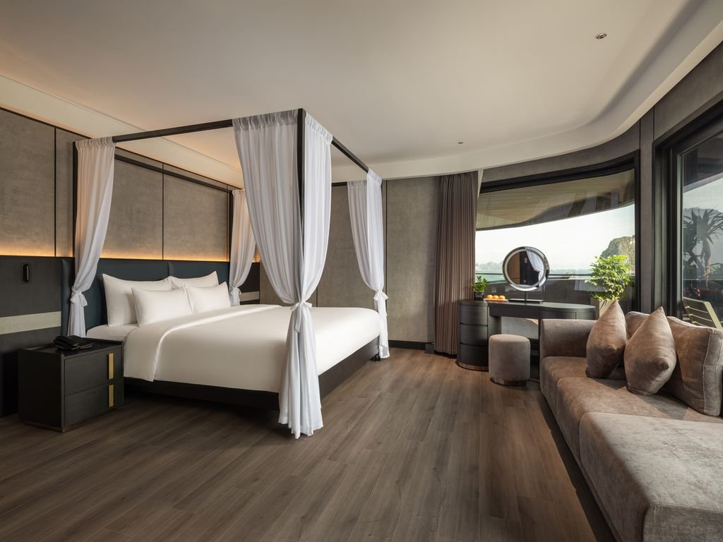Elite Balcony Suite