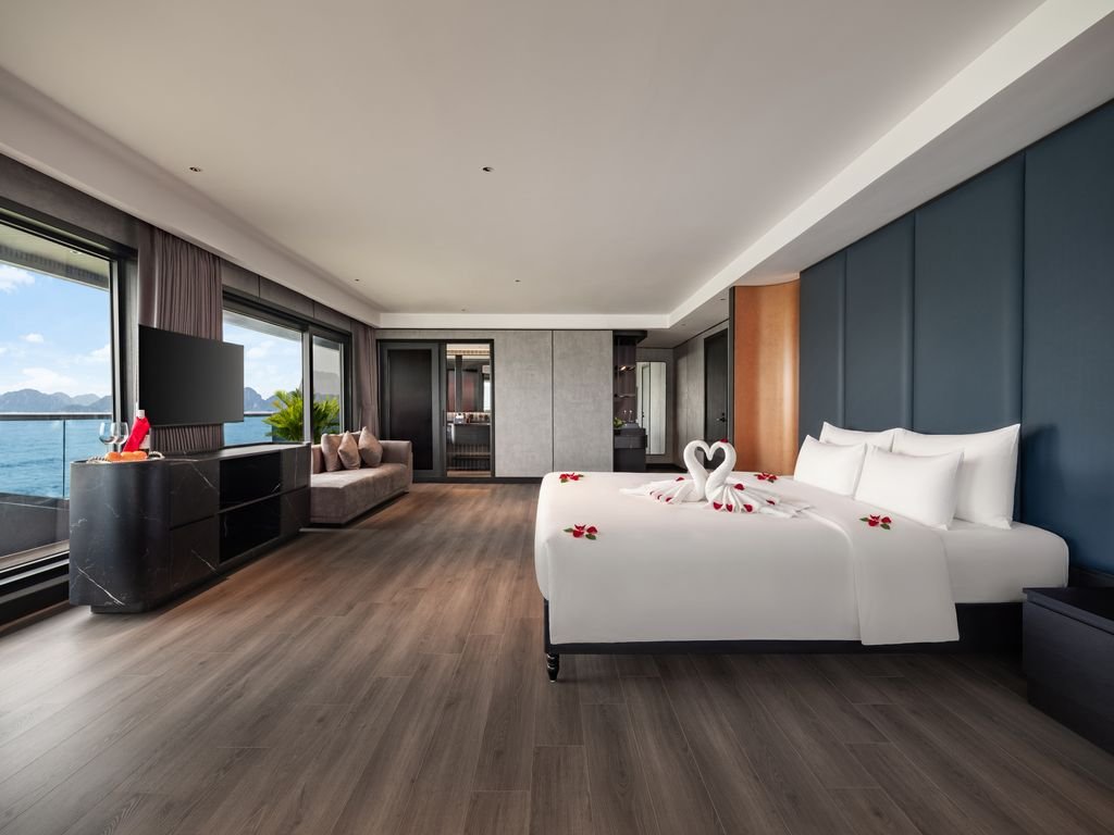 VIP Honeymoon Suite With Terrace